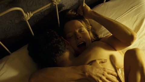 Jodie Foster - Porn Scenes in A Very Long Engagement (2004)