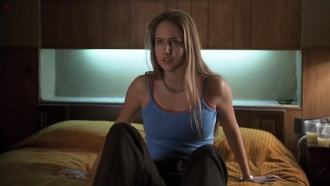 Leelee Sobieski - Porn Scenes in Joy Ride (2001)