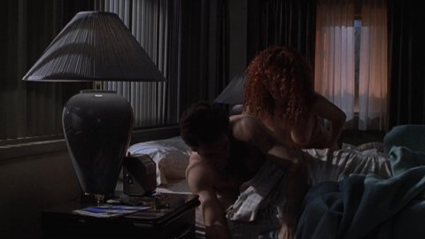 Maria Bello, Amanda Kravat - Porn Scenes in Duets (2000)