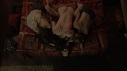 Emma Dumont - Porn Scenes in Aquarius s01e01-02 (2015)