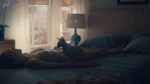 Julianne Moore - Porn Scenes in Gloria Bell (2018)