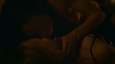 Ellen Page, Zosia Mamet - Porn Scenes in Tales of the City s01e02, e05 (2019)