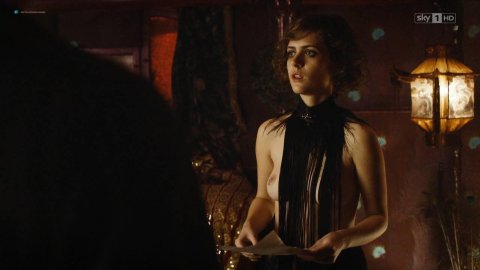 Liv Lisa Fries, Hannah Herzsprung, Leonie Benesch - Porn Scenes in Babylon Berlin s02e01-02 (2017)