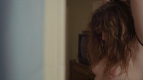 Kathryn Hahn - Porn Scenes in I Love Dick s01e07 (2017)