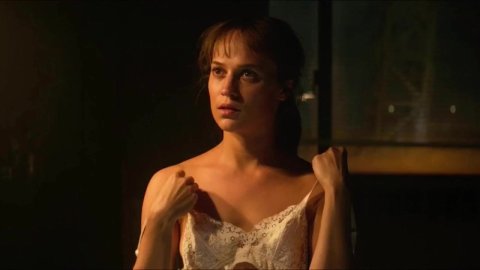 Alicia Vikander - Porn Scenes in Earthquake Bird (2019)