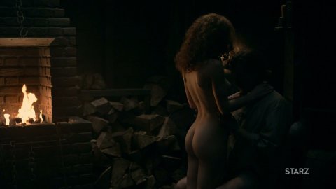 Sophie Skelton - Porn Scenes in Outlander s04e08 (2018)