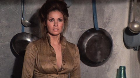 Raquel Welch - Porn Scenes in Hannie Caulder (1972)