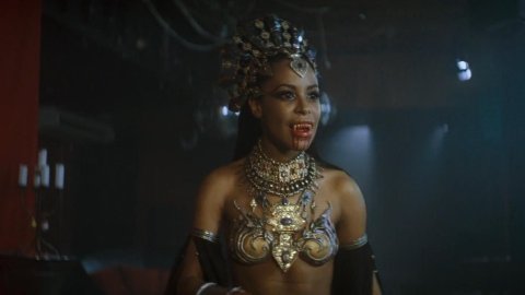 Aaliyah - Porn Scenes in Queen of the Damned (2002)