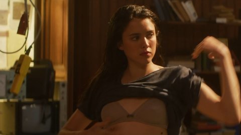 Margaret Qualley - Porn Scenes in IO (2019)