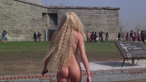 Daryl Hannah - Porn Scenes in Splash (1984)