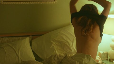 Bethany Joy Lenz - Porn Scenes in Pearson s01e05 (2019)