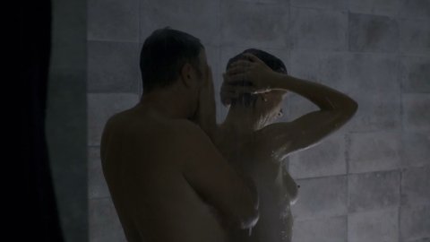 Sophie Gomez - Porn Scenes in Monarca s01e04, e07 (2019)