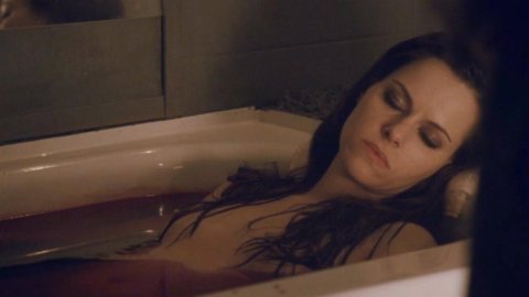 Emily Hampshire - Porn Scenes in Die (2010)