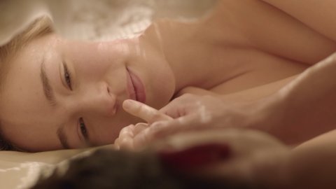 Zofia Wichlacz - Porn Scenes in World on Fire s01e01 (2019)